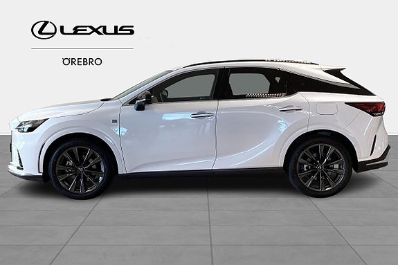 Lexus RX450h+ 3 of 10