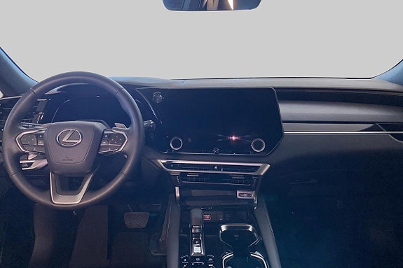 Lexus RX450h+ 8 of 10