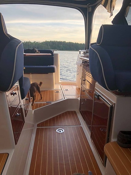Aquador 28 HT /  Volvo Penta 350 HK / 2008 / KAMPANJ 3 of 12