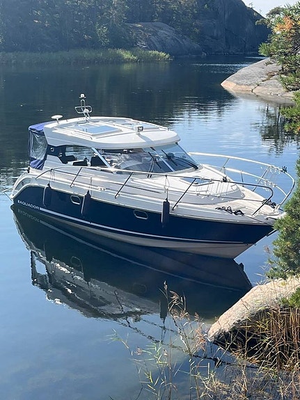 Aquador 28 HT /  Volvo Penta 350 HK / 2008 / KAMPANJ 2 of 12