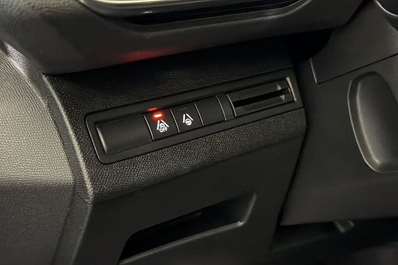 Peugeot 3008 12 of 16