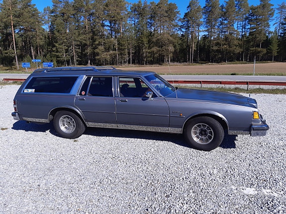 Buick Le Sabre 17 of 17