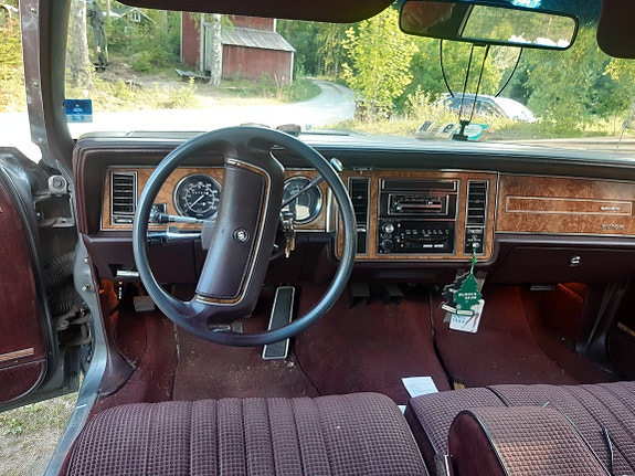 Buick Le Sabre 2 of 17