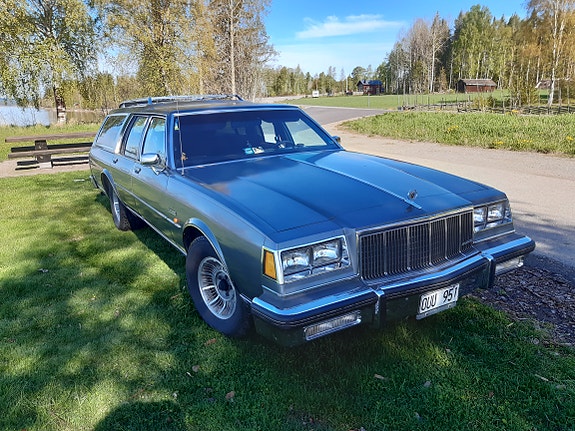 Buick Le Sabre 4 of 17