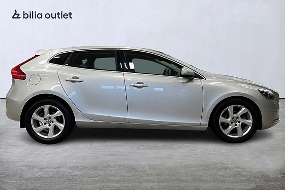 Volvo V40 7 of 25