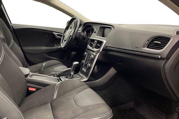 Volvo V40 15 of 25
