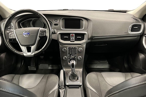 Volvo V40 14 of 25