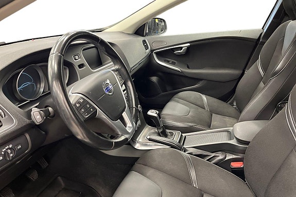 Volvo V40 11 of 25