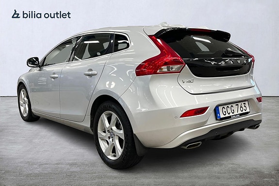 Volvo V40 4 of 5