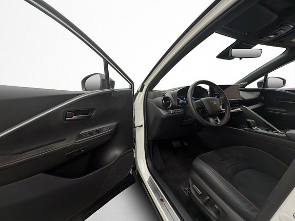 Toyota C-HR 11 of 30