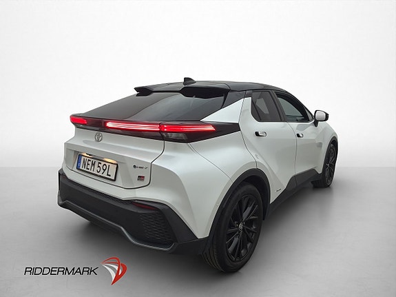 Toyota C-HR 8 of 30