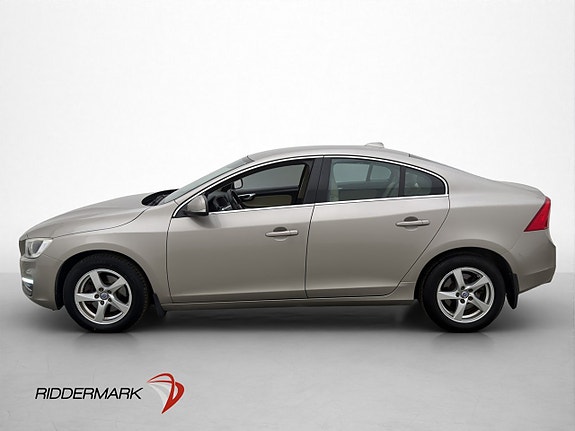 Volvo S60 4 of 5