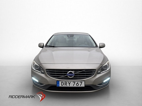 Volvo S60 2 of 5