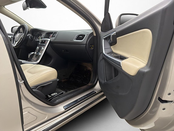 Volvo S60 15 of 30