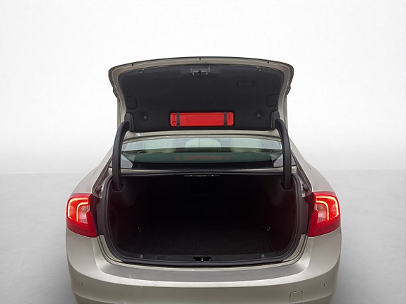 Volvo S60 28 of 30