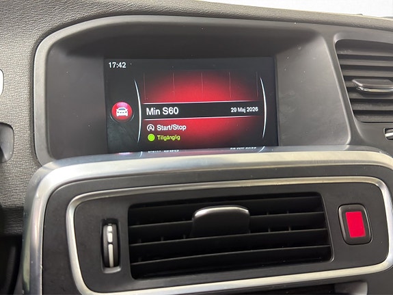 Volvo S60 19 of 30
