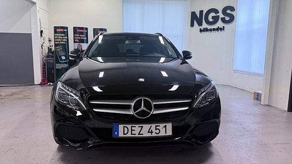 Mercedes-Benz C220 d 2 of 15