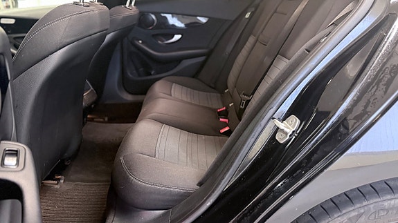 Mercedes-Benz C220 d 9 of 15