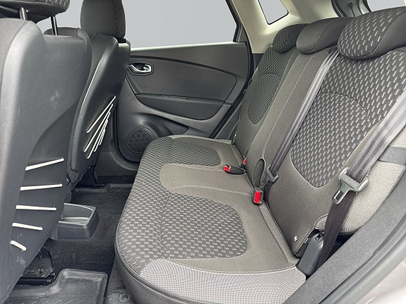 Renault Captur 10 of 15