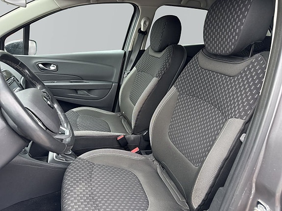 Renault Captur 8 of 15