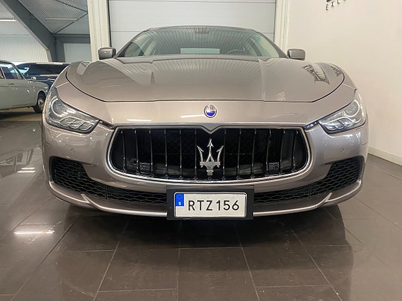 Maserati Ghibli 3 of 5