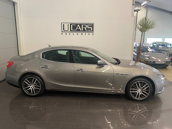 Maserati Ghibli 4 of 5