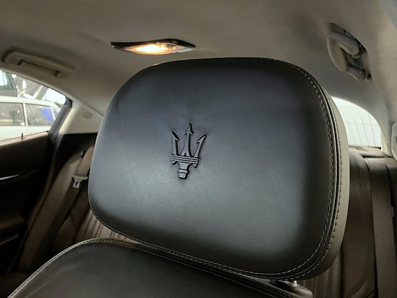 Maserati Ghibli 12 of 19