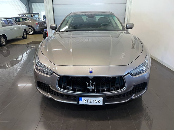 Maserati Ghibli 7 of 19