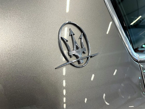 Maserati Ghibli 8 of 19