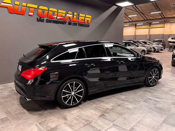Mercedes-Benz CLA200 3 of 5