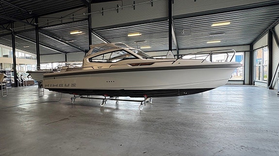 Nimbus W9 V8 300 -23 "READY TO CRUISE"