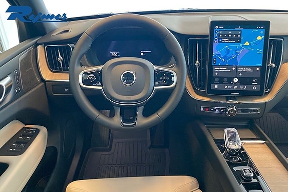 Volvo XC60 6 of 19