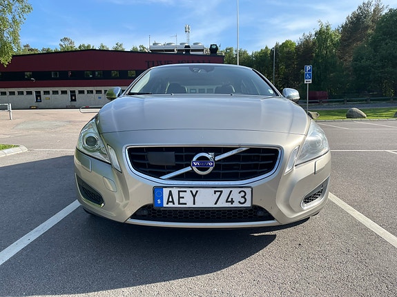 Volvo S60 5 of 5