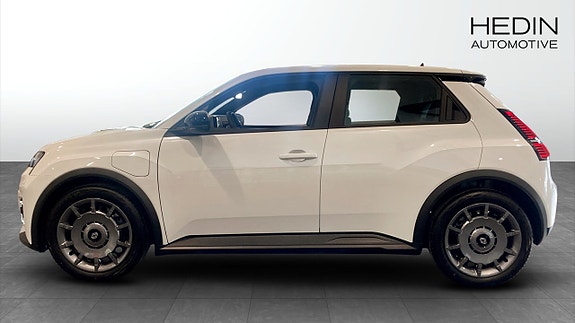 Renault 5 E-Tech 4 of 5