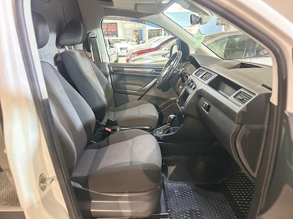 Volkswagen Caddy Maxi 8 of 19