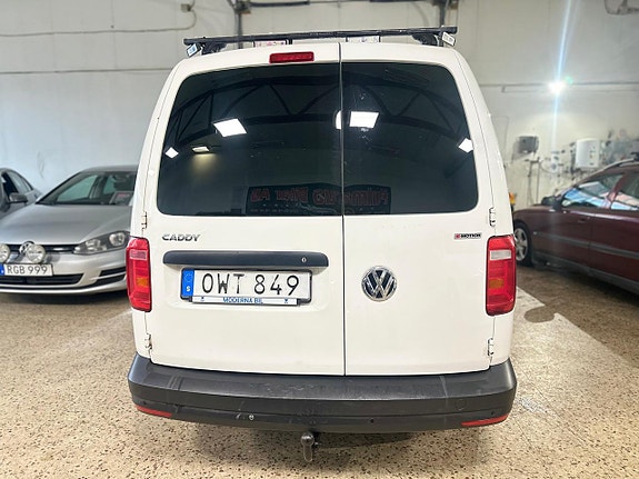 Volkswagen Caddy Maxi 14 of 19