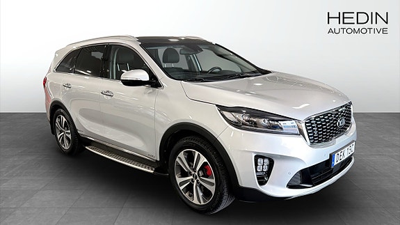 Kia Sorento 2 of 5