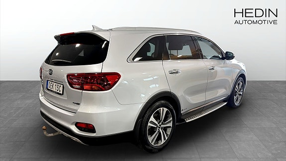 Kia Sorento 3 of 5