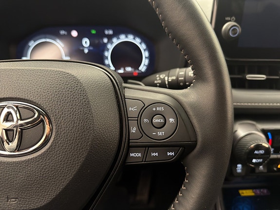 Toyota RAV4 20 of 30