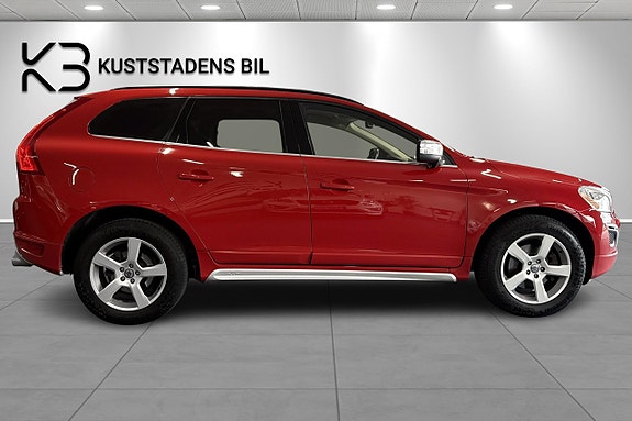 Volvo XC60 2 of 5