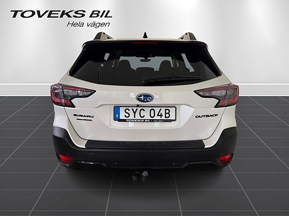 Subaru Outback 2 of 5