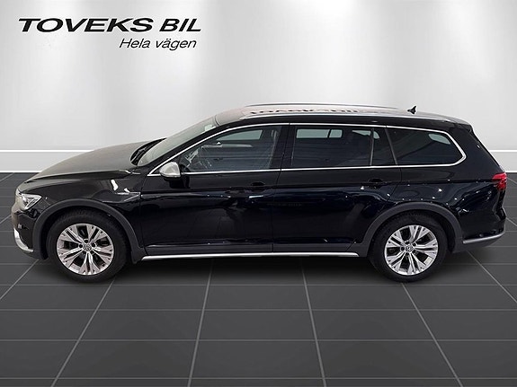 Volkswagen Passat Alltrack 4 of 5