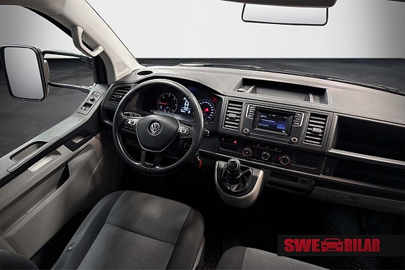 Volkswagen Transporter 13 of 17