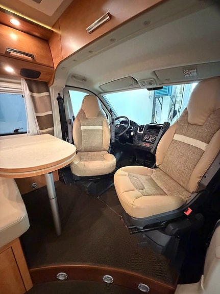 Malibu VAN 640 LE Solceller I Markis I Inverter I  Automat I 1-ägare 6 of 15