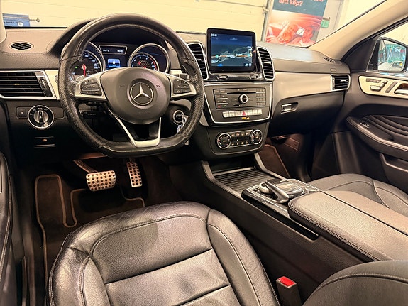 Mercedes-Benz GLE43 29 of 30
