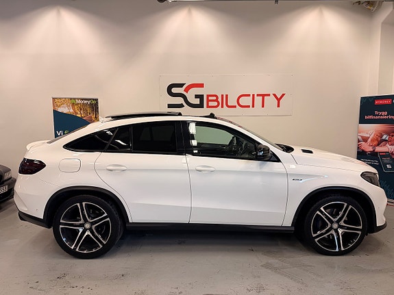 Mercedes-Benz GLE43 10 of 30