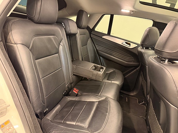 Mercedes-Benz GLE43 25 of 30