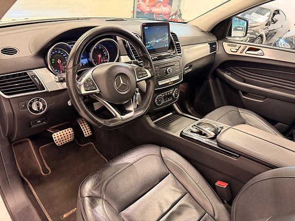 Mercedes-Benz GLE43 19 of 30