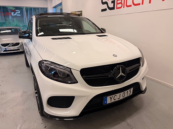 Mercedes-Benz GLE43 3 of 30