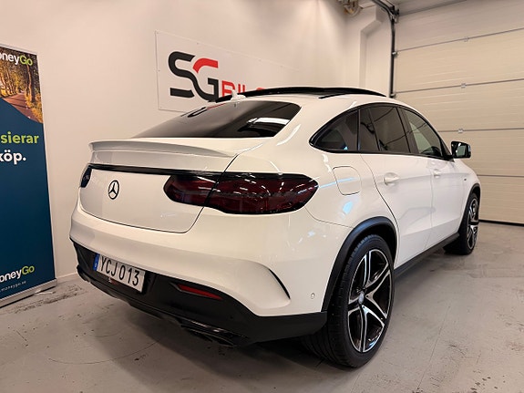 Mercedes-Benz GLE43 14 of 30